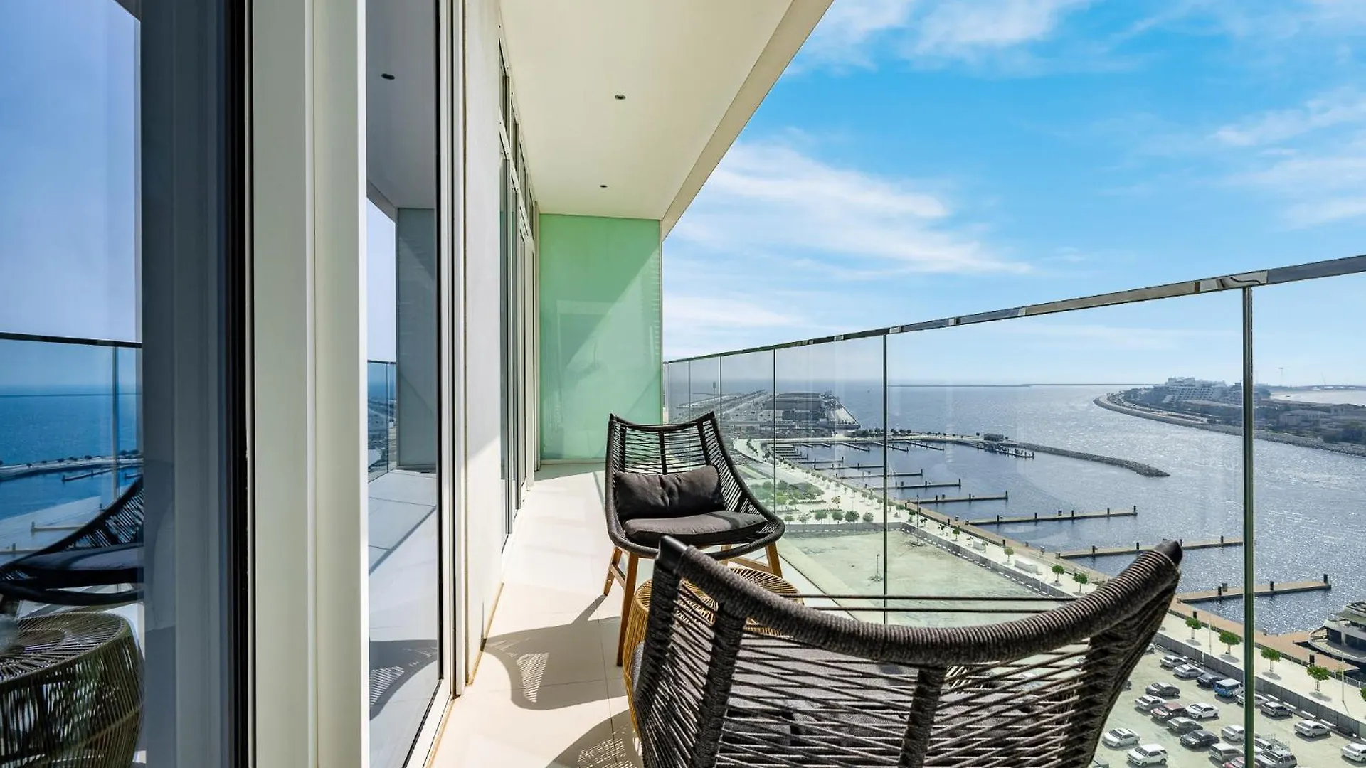 Modern Home With Private Beach Access Dubai